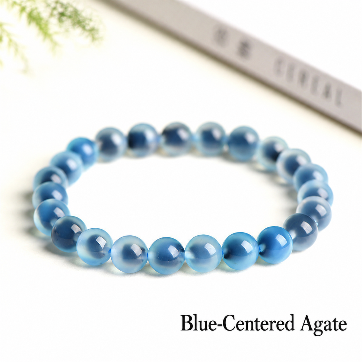 Blue-centered agate bead bracelet
