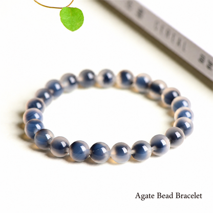 White-rimmed agate bracelet with blue-gray centers