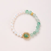 Pale Green & Pearl Accent – 8mm