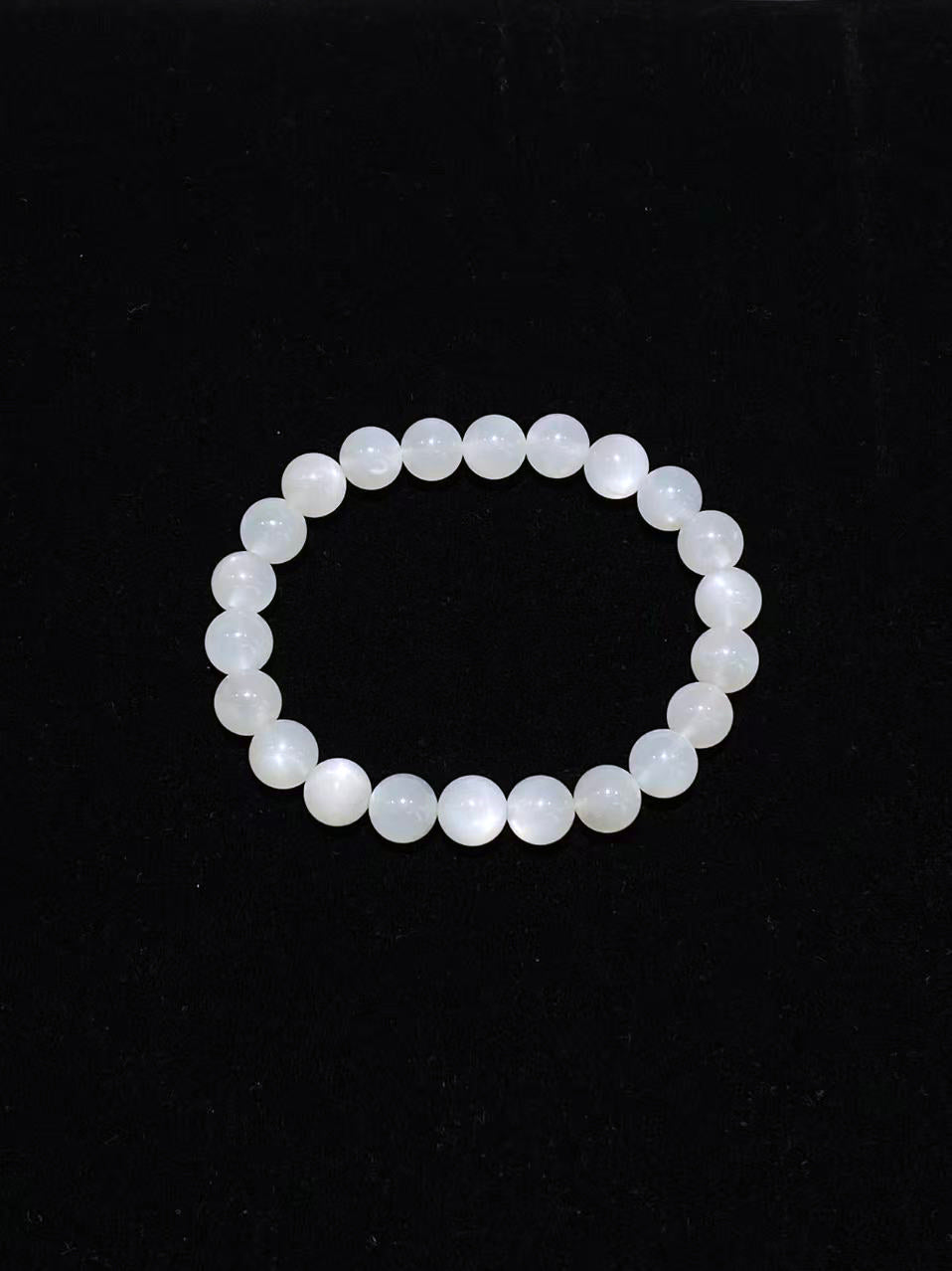 White moonstone bead bracelet – alternate view