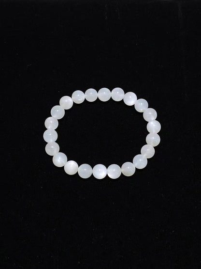 White moonstone bead bracelet – alternate view