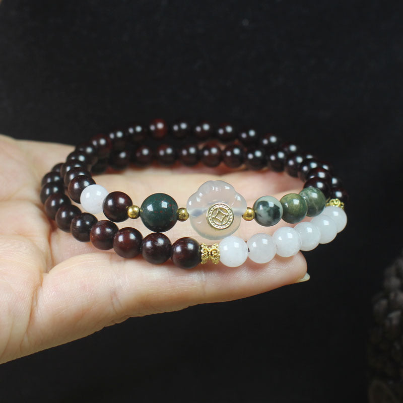 Dark wood and agate cat paw double-wrap bracelet – actual product photo 4