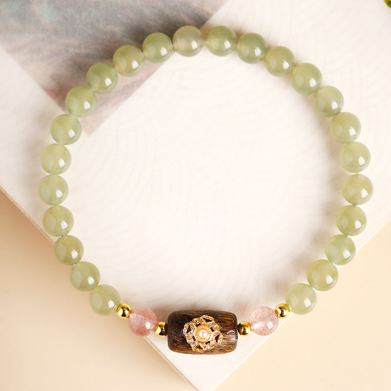 Hetian jade clover bracelet — original product photograph
